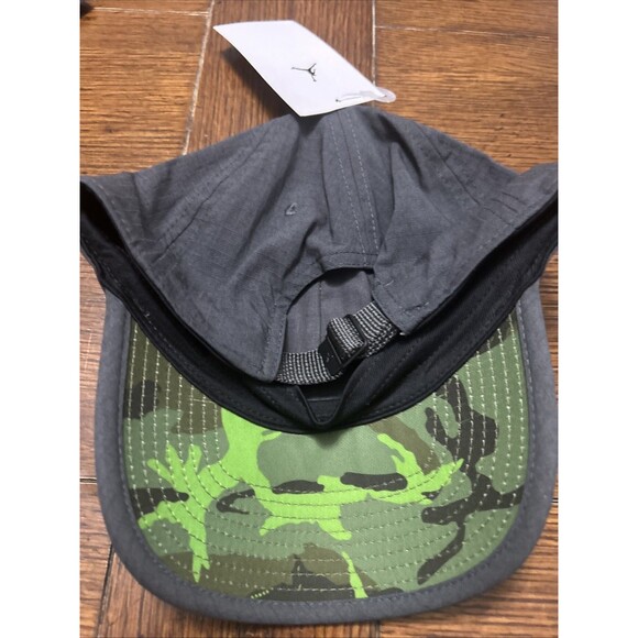 Nike Jordan OKLAHOMA SOONERS Military H86 Camo Hat OSFA NWT Salute To Service - Picture 3 of 4